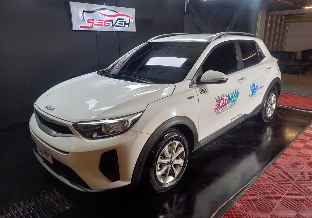 KIA STONIC, SERVICIO PUBLICO. 2024